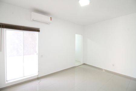 Casa para alugar com 320m², 3 quartos e 5 vagasSuíte
