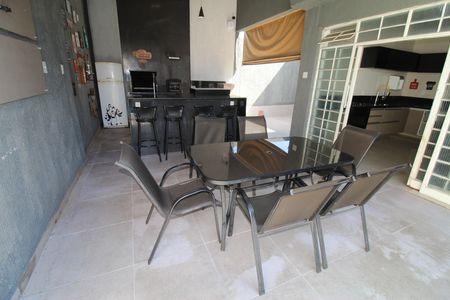 Casa para alugar com 320m², 3 quartos e 5 vagasÁrea Gourmet