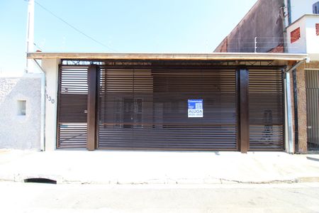 Casa para alugar com 320m², 3 quartos e 5 vagasPlaquinha 