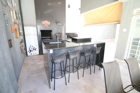 Casa para alugar com 320m², 3 quartos e 5 vagasÁrea Gourmet