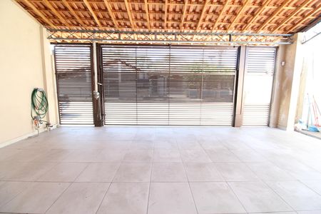 Garagem de casa para alugar com 3 quartos, 320m² em Residencial Tatetuba, São José dos Campos