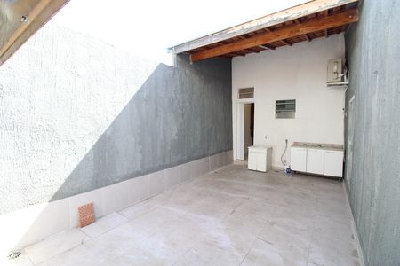 Casa para alugar com 320m², 3 quartos e 5 vagasÁrea de Serviço