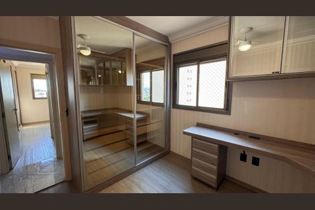 Apartamento à venda com 115m², 3 quartos e 2 vagasQuarto 2
