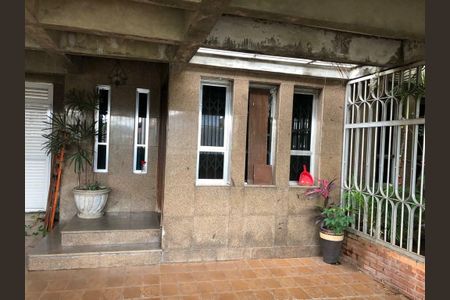 Casa à venda com 164m², 2 quartos e 5 vagas