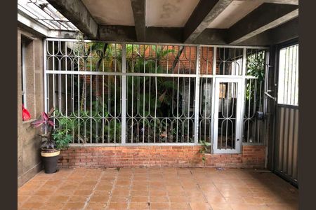 Casa à venda com 164m², 2 quartos e 5 vagas