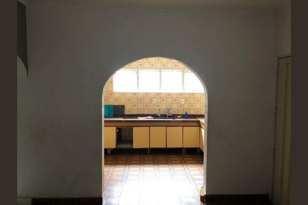 Casa à venda com 164m², 2 quartos e 5 vagas