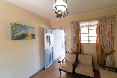 Casa à venda com 243m², 2 quartos e 4 vagas Casa à venda com 243m², 2 quartos e 4 vagasCasa 1 - Sala