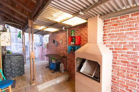 Casa à venda com 243m², 2 quartos e 4 vagas Casa à venda com 243m², 2 quartos e 4 vagasCasa 2 - Área de serviço