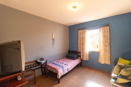 Casa à venda com 243m², 2 quartos e 4 vagas Casa à venda com 243m², 2 quartos e 4 vagasCasa 1 - Quarto 1