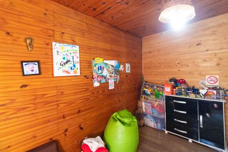 Casa à venda com 243m², 2 quartos e 4 vagas Casa à venda com 243m², 2 quartos e 4 vagasCasa 2 - Quarto 2