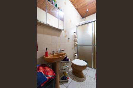 Casa à venda com 243m², 2 quartos e 4 vagas Casa à venda com 243m², 2 quartos e 4 vagasCasa 2 - Banheiro