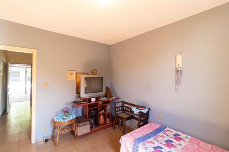 Casa à venda com 243m², 2 quartos e 4 vagas Casa à venda com 243m², 2 quartos e 4 vagasCasa 1 - Quarto 1