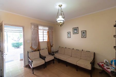 Casa à venda com 243m², 2 quartos e 4 vagas Casa à venda com 243m², 2 quartos e 4 vagasCasa 1 - Sala