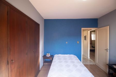 Casa à venda com 243m², 2 quartos e 4 vagas Casa à venda com 243m², 2 quartos e 4 vagasCasa 1 - Quarto 2