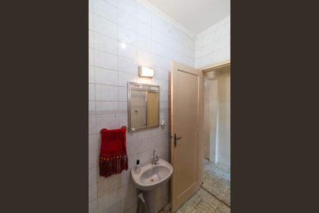 Casa à venda com 243m², 2 quartos e 4 vagas Casa à venda com 243m², 2 quartos e 4 vagasCasa 1 - Banheiro