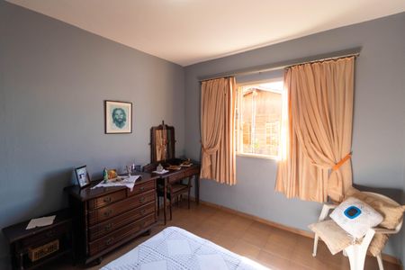 Casa à venda com 243m², 2 quartos e 4 vagas Casa à venda com 243m², 2 quartos e 4 vagasCasa 1 - Quarto 2