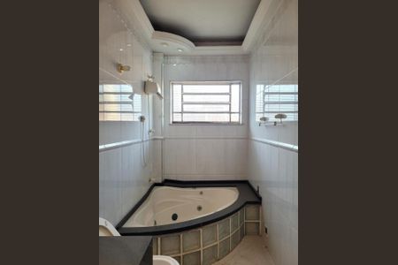 Casa à venda com 267m², 4 quartos e 6 vagasFoto 01