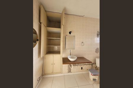 Casa à venda com 267m², 4 quartos e 6 vagasFoto 01