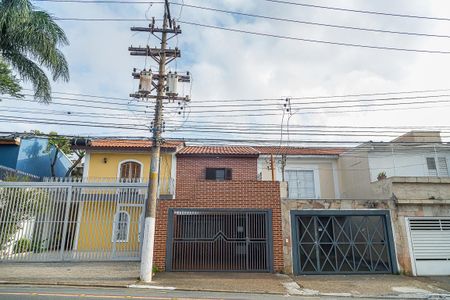 Casa à venda com 120m², 2 quartos e 2 vagasFachada