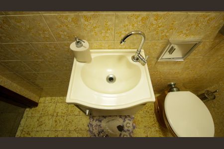 Casa à venda com 120m², 3 quartos e 2 vagasBanheiro 2