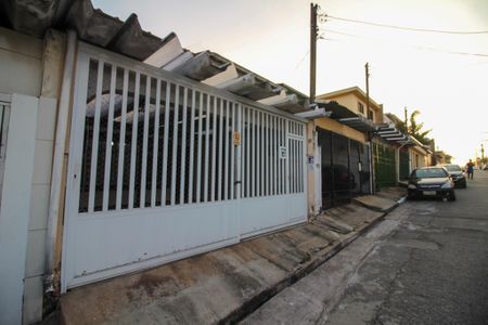 Casa à venda com 120m², 3 quartos e 2 vagasFachada