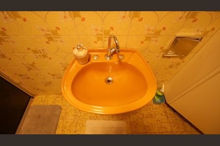 Casa à venda com 120m², 3 quartos e 2 vagasBanheiro