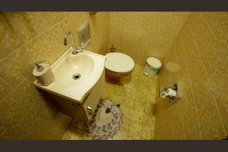 Casa à venda com 120m², 3 quartos e 2 vagasBanheiro 2