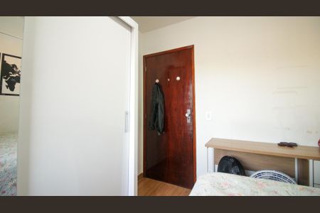 Casa à venda com 120m², 3 quartos e 2 vagasQuarto 3