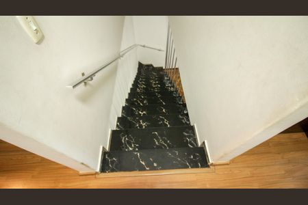 Casa à venda com 120m², 3 quartos e 2 vagasCorredor