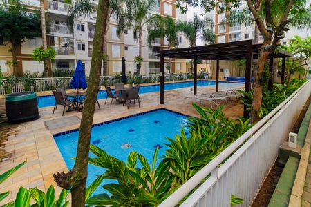 Apartamento à venda com 50m², 2 quartos e 1 vaga Apartamento à venda com 50m², 2 quartos e 1 vagaÁrea comum - Piscina