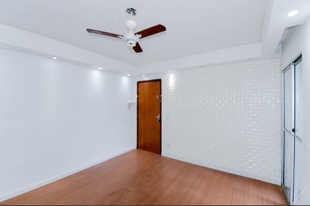 Apartamento para alugar com 47m², 2 quartos e 1 vaga Apartamento para alugar com 47m², 2 quartos e 1 vagaSala