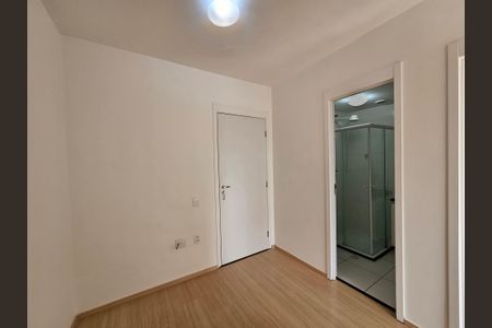 Studio à venda com 28m², 1 quarto e sem vaga Studio à venda com 28m², 1 quarto e sem vagaSala