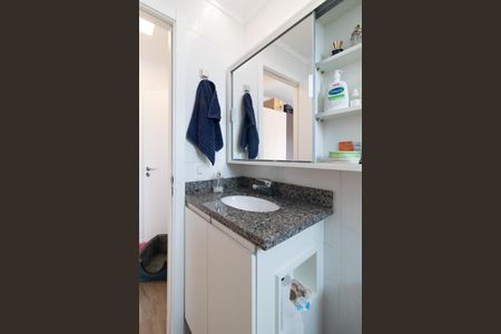 Apartamento à venda com 69m², 2 quartos e 2 vagas Apartamento à venda com 69m², 2 quartos e 2 vagasBanheiro do Quarto 2