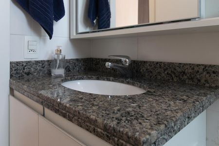 Apartamento à venda com 69m², 2 quartos e 2 vagas Apartamento à venda com 69m², 2 quartos e 2 vagasBanheiro do Quarto 2