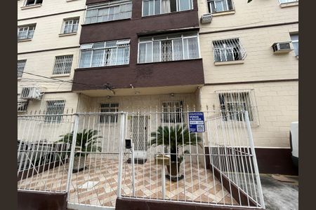 Apartamento à venda com 85m², 3 quartos e 1 vagaFachada + plaquinha