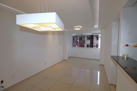 Apartamento à venda com 85m², 3 quartos e 1 vagaSala