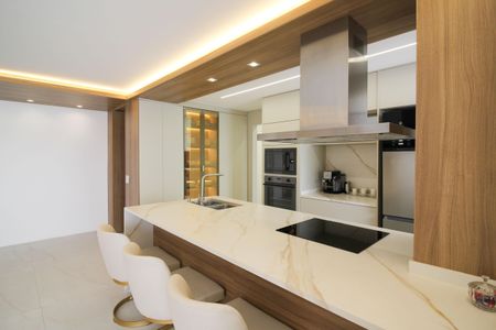 Apartamento à venda com 136m², 3 quartos e 2 vagas Apartamento à venda com 136m², 3 quartos e 2 vagasCozinha