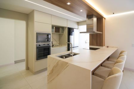 Apartamento à venda com 136m², 3 quartos e 2 vagas Apartamento à venda com 136m², 3 quartos e 2 vagasCozinha