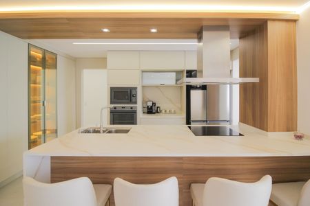 Apartamento à venda com 136m², 3 quartos e 2 vagas Apartamento à venda com 136m², 3 quartos e 2 vagasCozinha