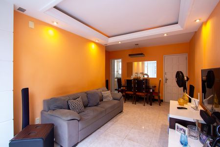 Apartamento para alugar com 68m², 2 quartos e 1 vaga Apartamento para alugar com 68m², 2 quartos e 1 vagaSala
