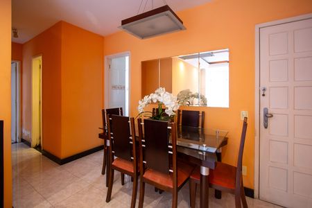 Apartamento para alugar com 68m², 2 quartos e 1 vaga Apartamento para alugar com 68m², 2 quartos e 1 vagaSala