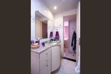 Apartamento para alugar com 68m², 2 quartos e 1 vaga Apartamento para alugar com 68m², 2 quartos e 1 vagaBanheiro da Suíte