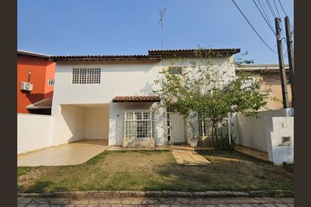 Casa de condomínio à venda com 190m², 3 quartos e 2 vagasFoto 02