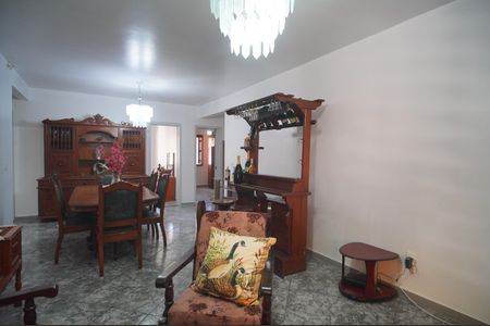 Sala de casa para alugar com 4 quartos, 192m² em Ideal, Novo Hamburgo