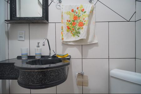 Casa para alugar com 320m², 5 quartos e 2 vagasBanheiro 2