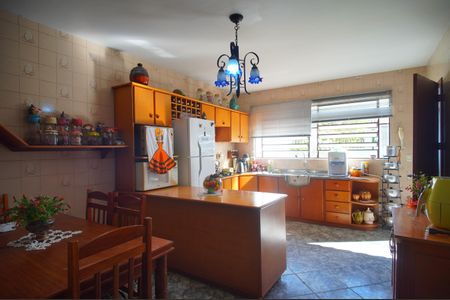 Casa para alugar com 320m², 5 quartos e 2 vagasCozinha