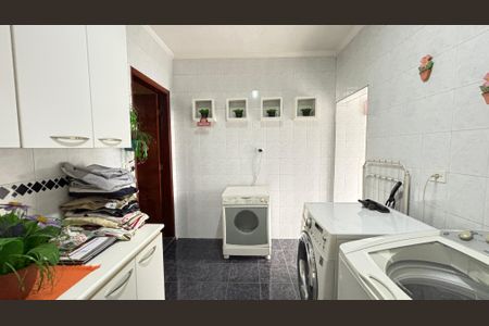 Casa à venda com 194m², 3 quartos e 2 vagas Casa à venda com 194m², 3 quartos e 2 vagasÁrea de Serviço