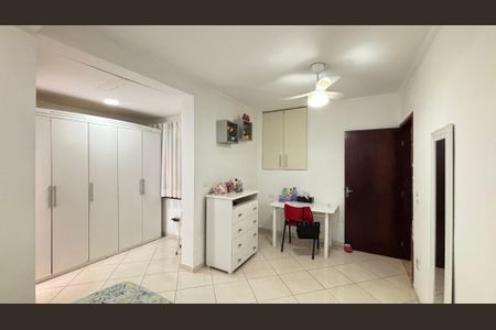 Casa à venda com 194m², 3 quartos e 2 vagas Casa à venda com 194m², 3 quartos e 2 vagasQuarto 1