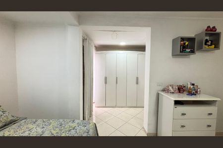 Casa à venda com 194m², 3 quartos e 2 vagas Casa à venda com 194m², 3 quartos e 2 vagasQuarto 1