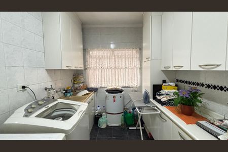 Casa à venda com 194m², 3 quartos e 2 vagas Casa à venda com 194m², 3 quartos e 2 vagasÁrea de Serviço